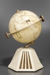 Ivory Plaskon Colonial ”New World” 158 Globe Radio - Loewy Design